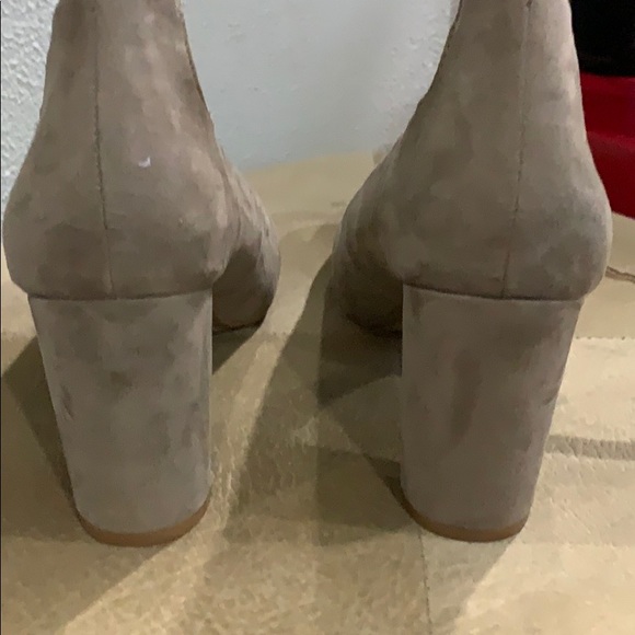 Fergalicious by Fergie 3 1/2 heels - Picture 2 of 3